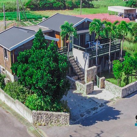 石田ヴィレッジ 満天の星空が見えるログハウスを貸し切り 宮古空港から8分 無料駐車場付 長期滞在可 Miyakojima  外观 照片